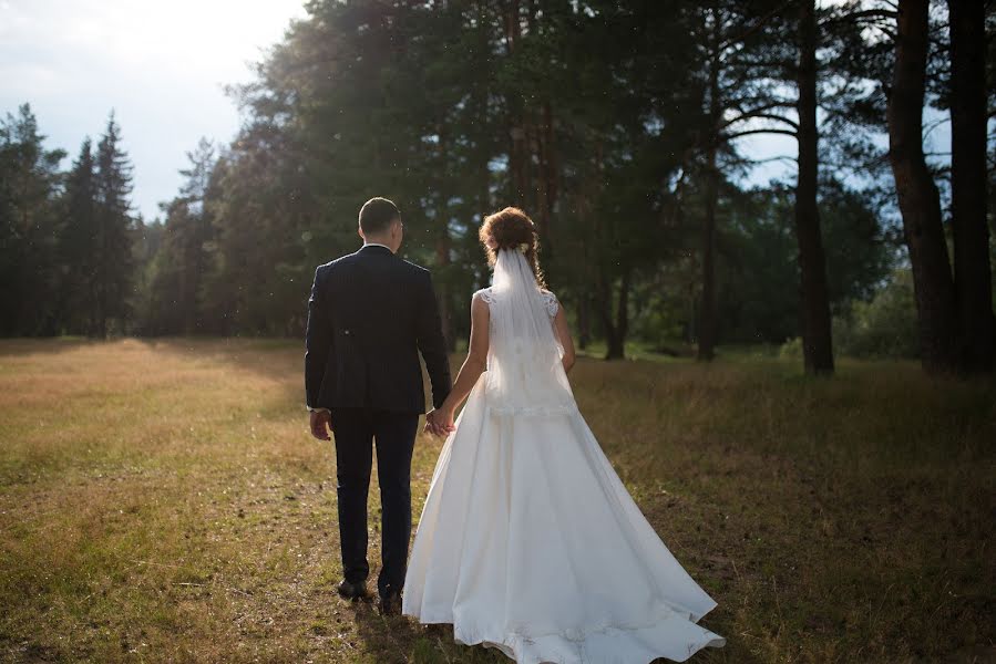 Wedding photographer Pavel Starostin (starostinpablik). Photo of 15 November 2017