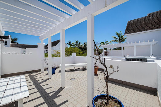 House 4