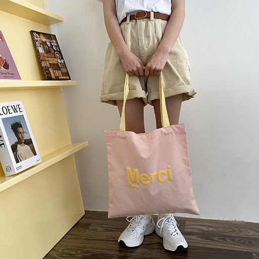 Title 2, Womens Casual Shoulder Bag Hand Carry. A styli...
