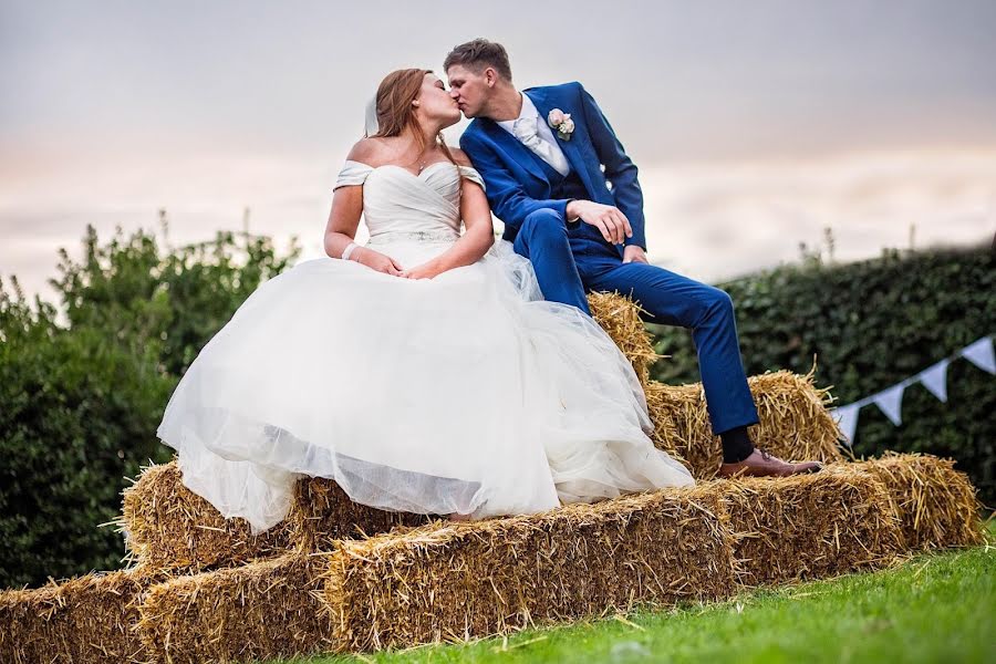 Wedding photographer Helen Sarah (helensarah). Photo of 2 July 2019