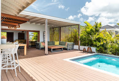 Maison avec piscine et jardin 2