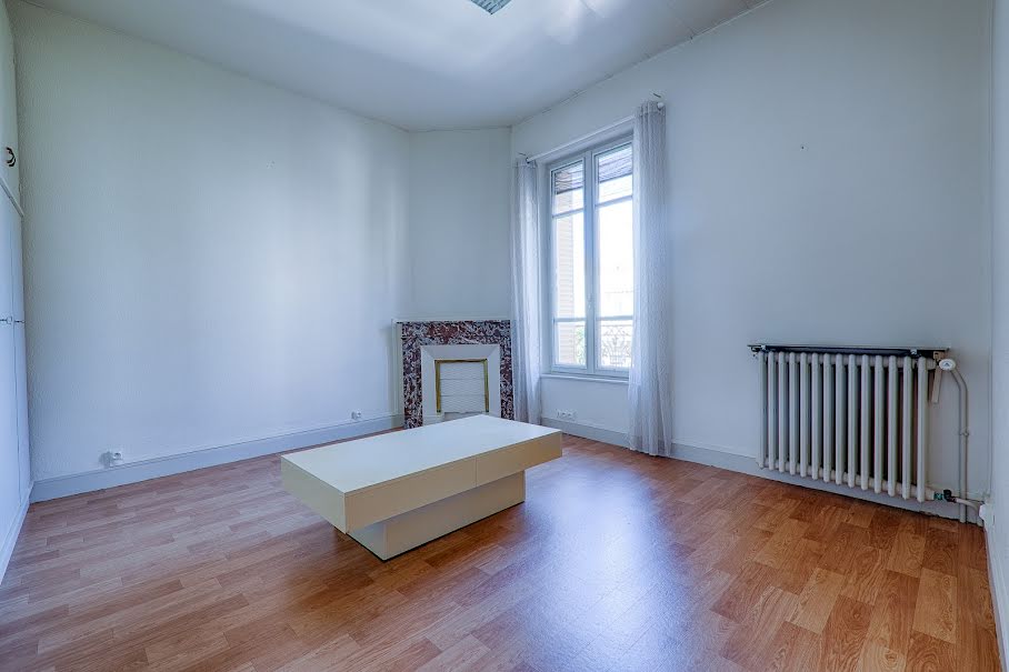 Vente maison 10 pièces 207.16 m² à Valence (26000), 350 000 €