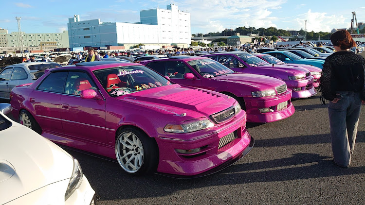 @CrazyD残党Takaさんが投稿した湾岸ベース横浜・三連休・まだ暑いですね・オフ会・湾岸BASE YOKOHAMAに関するカスタム事例の投稿画像16枚目