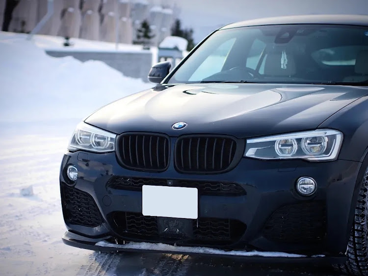 X4の雪・ドライブ・SUV・写真部に関するカスタム事例の投稿画像1枚目