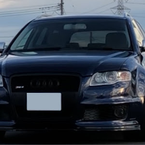 RS4 アバント B7