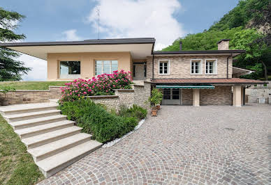 Villa with garden and terrace 1