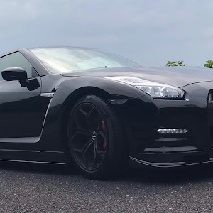 NISSAN GT-R R35