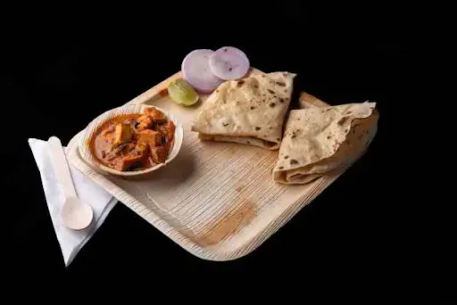 4 Pulka Roti With Chicken Butter Masala