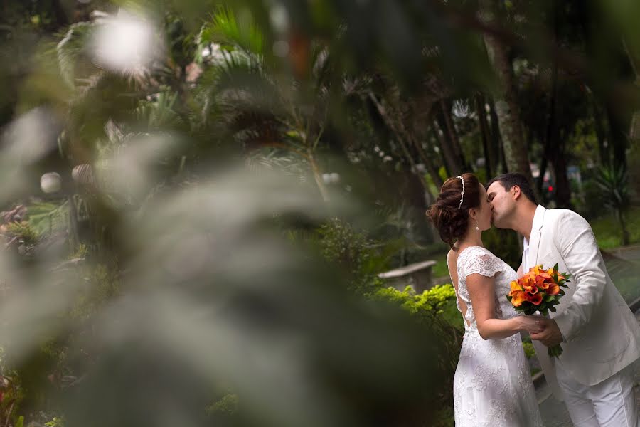 Wedding photographer Adriano Cardoso (cardoso). Photo of 18 March 2015