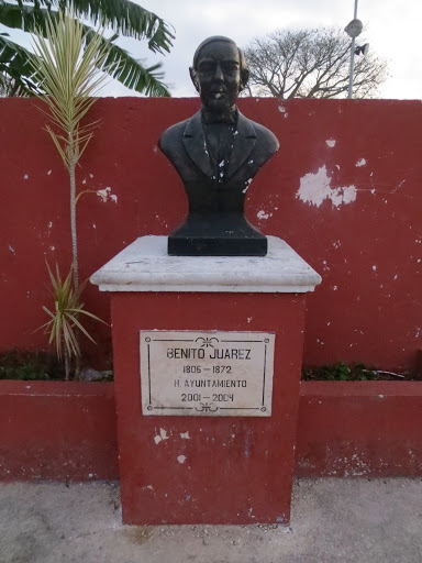 Busto a Don Benito Juárez