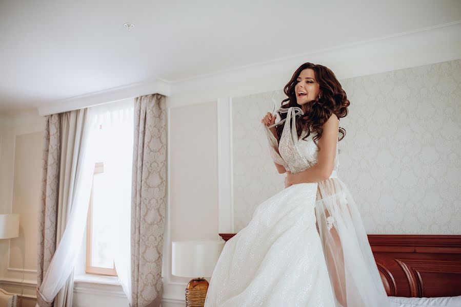 Nhiếp ảnh gia ảnh cưới Valeriya Yarchuk (valeriyarsmile). Ảnh của 15 tháng 9 2019