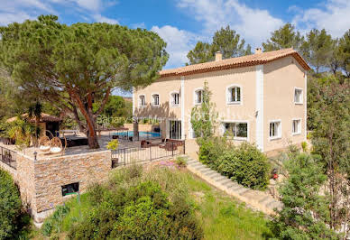 Maison avec piscine en bord de mer 10