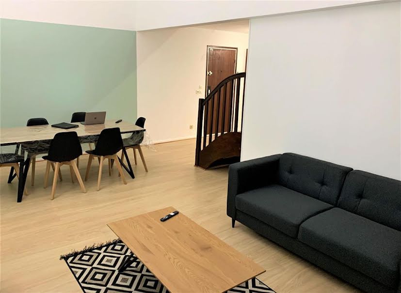 Location  appartement 5 pièces 121.7 m² à Compiegne (60200), 2 080 €