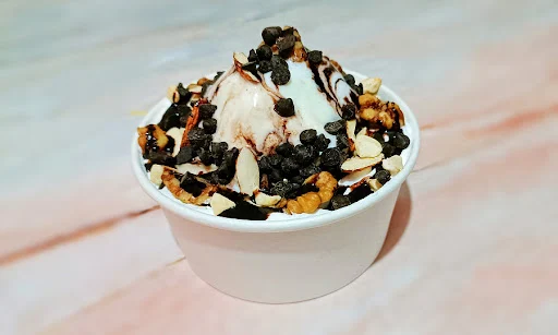 Chocolate Truffle Cake Dry Fruits Sundae