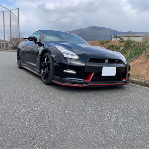 NISSAN GT-R R35