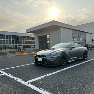 NISSAN GT-R R35