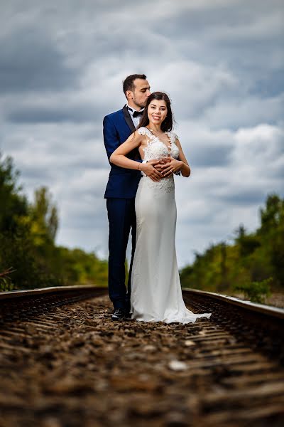 Wedding photographer Magdalena Gheonea (magdagheonea). Photo of 16 May 2020