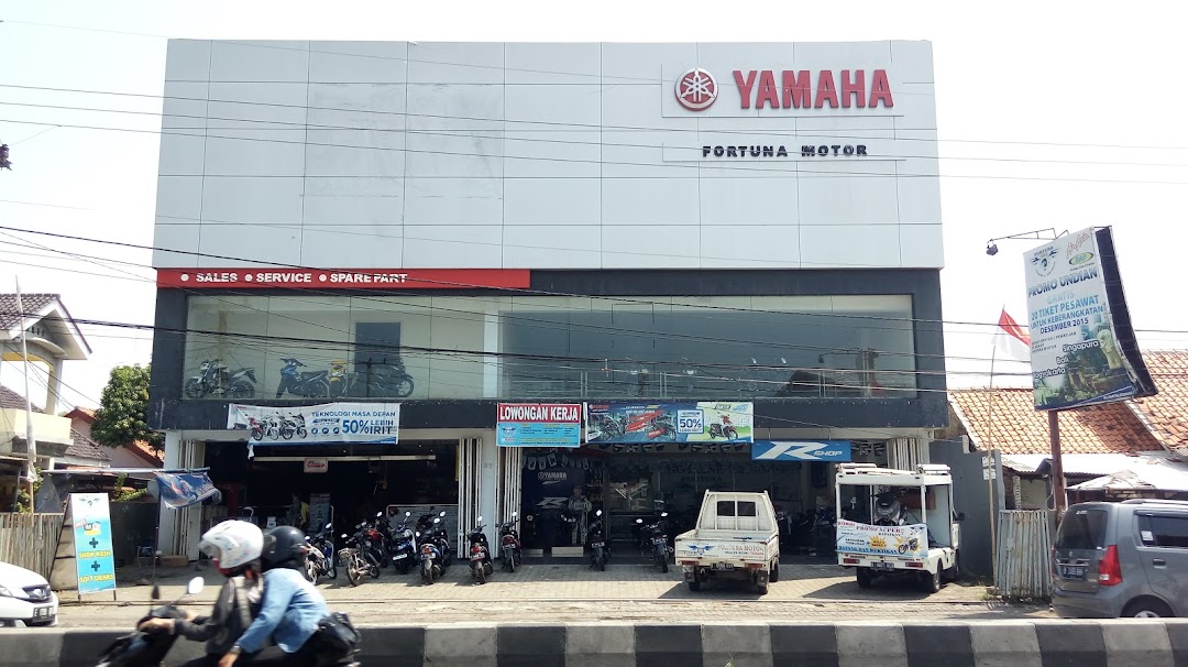 Yamaha fortuna Showroom