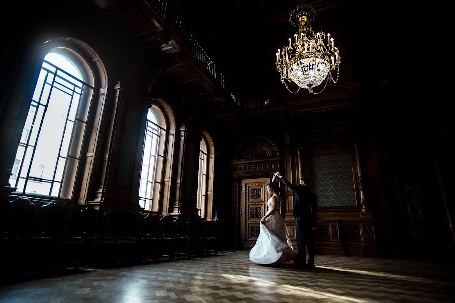 Fotógrafo de casamento Dmitriy Lebedev (lebedev). Foto de 8 de março 2019