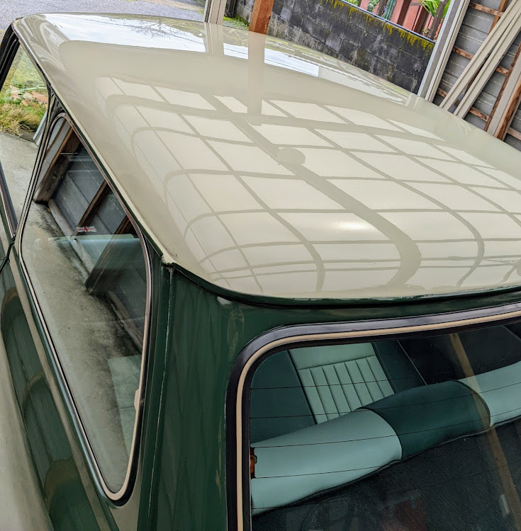 ミニクーパー1.3のオニのいぬ間の‥ワックス洗車‥😎👍・今日から連休‥😁🎵・わんにゃんチューン・目指せPickUpCarsに関するカスタム事例の投稿画像9枚目