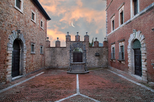 La luna nel chiostro di Blondy