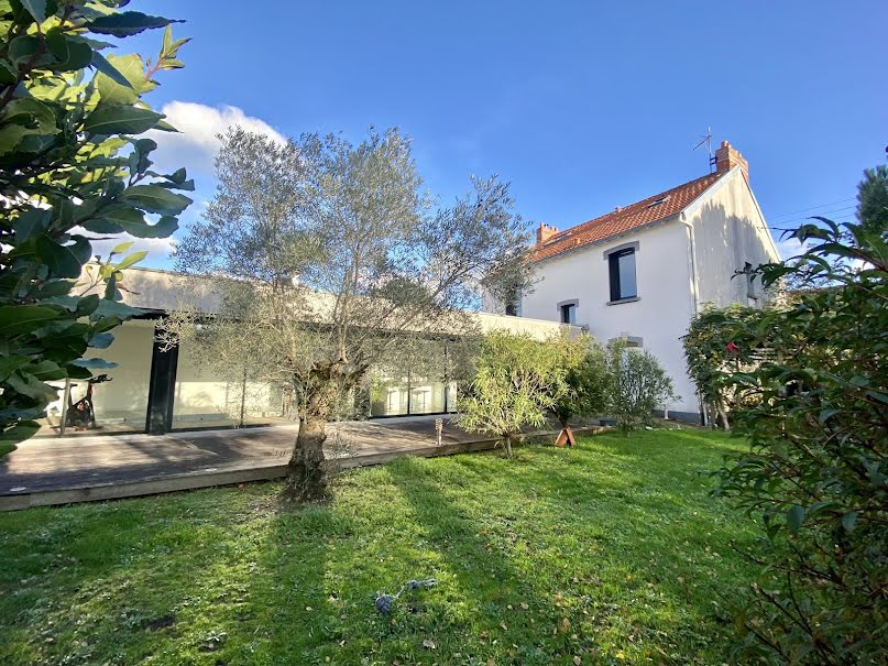 Vente maison 8 pièces 260 m² à Saint-sebastien-sur-loire (44230), 923 990 €