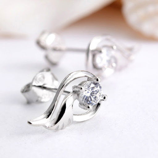 Title 4, Womens Graceful and Fashionable Wings Shape St...