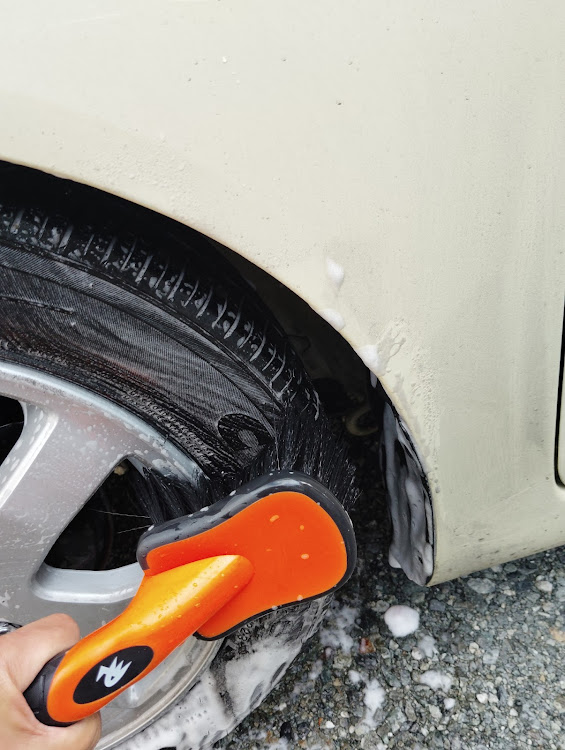 エッセのながら洗車・バディカフェニックス・PHOENIX CLEAN&IRON・PHOENIX BRUSH SET・洗車に関するカスタム事例の投稿画像5枚目