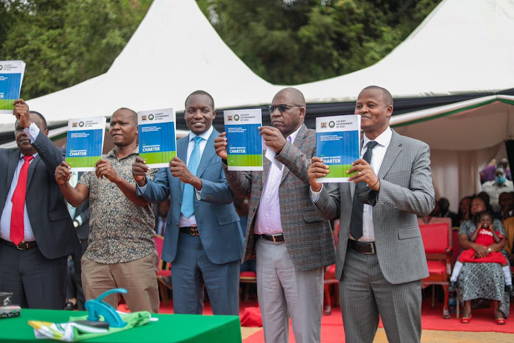 Kisii deputy governor Robert Monda, Bomachoge Chache MP Alfah Miruka, Kisii Governor Simba Arati, Bobari MP Innocent Obiri and Bomachoge Borabu MP Obadiah Barongo during the launch of Ogembo municipality