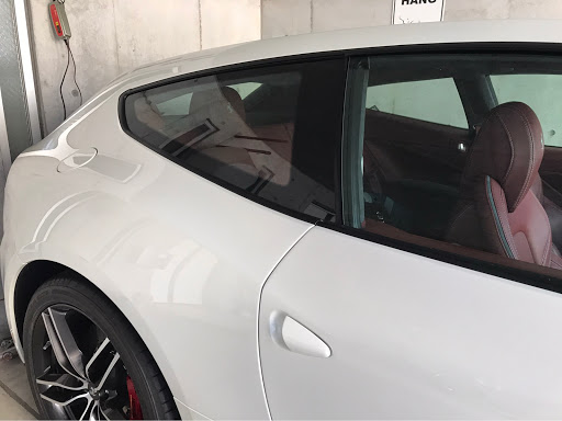 Ff のスモークフィルム剥がし アウディのある生活 家族のフェラーリ デパ車に関するカスタム メンテナンスの投稿画像 車のカスタム情報はcartune