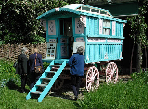 At Roald Dahl's house, Gipsy Cottage, in Great Missenden. Roald Dahl's gipsy caravan immortalized in 'Danny the Champion of the World'.