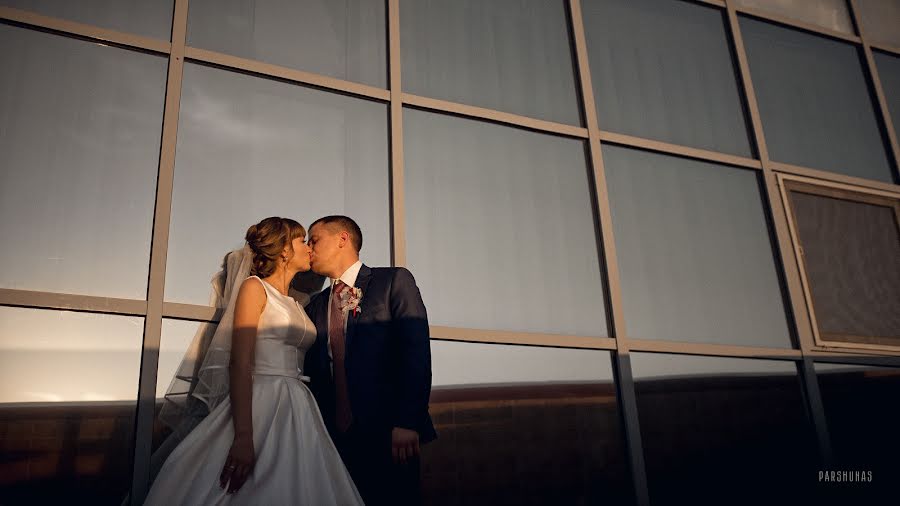 Fotógrafo de casamento Anton Parshunas (parshunas). Foto de 20 de agosto 2017