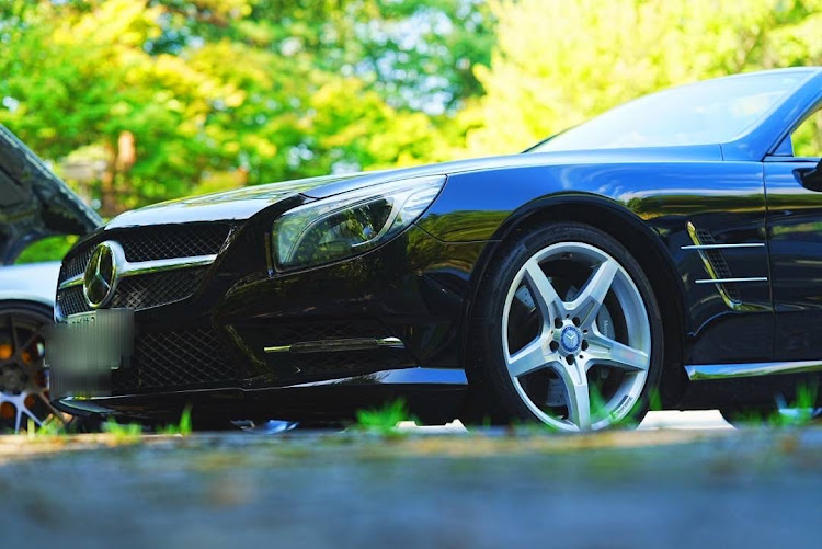 SLのお尻がセクシー・オフ会・オープンカーに関するカスタム事例の投稿画像3枚目