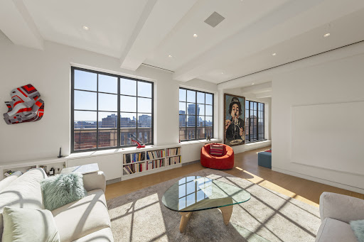 Apartment with terrace and pool 2