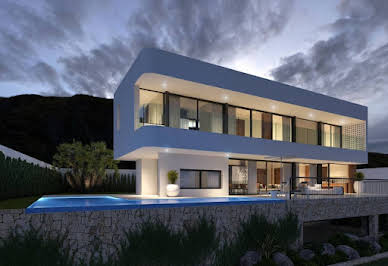 Villa with pool 9