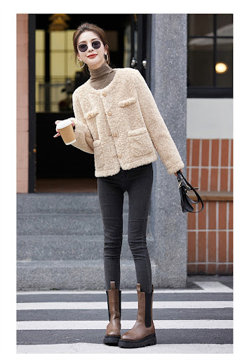 Title 4, Womens Short Lamb Wool Coat, Thickened Fur Int...