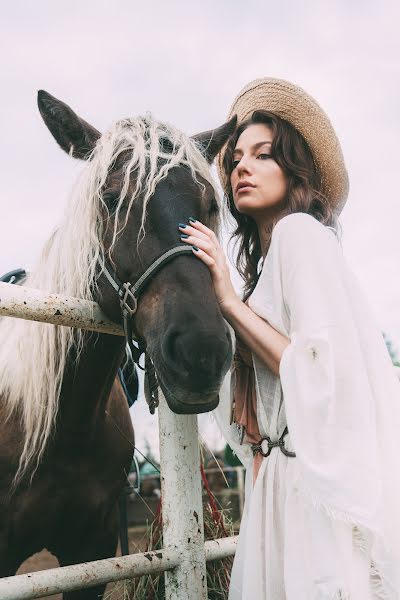 Fotografo di matrimoni Yuliya Samoylova (julgor). Foto del 22 novembre 2017