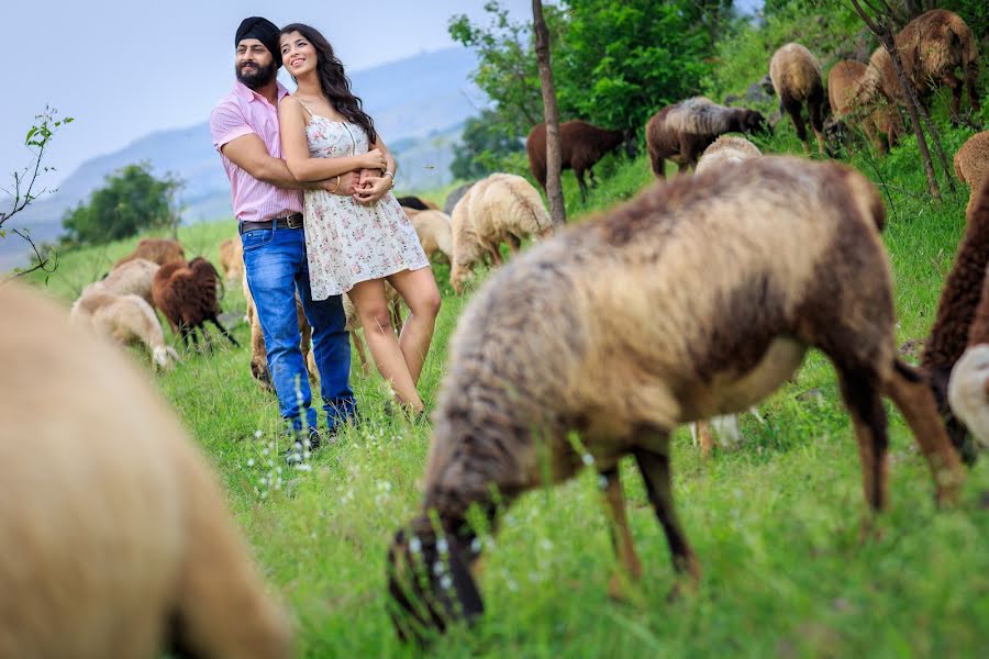 Fotógrafo de casamento Namit Narlawar (knottyaffair). Foto de 12 de outubro 2015