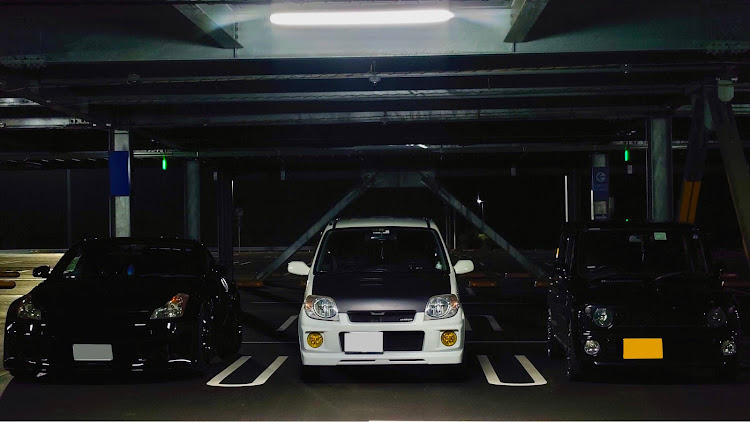 フェアレディZのZ33・he21s・HN22S・立体駐車場盛れる？・オフ会に関するカスタム事例の投稿画像1枚目