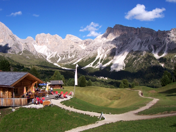 Sentieri che vanno, sentieri che vengono di Raewien