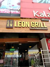 Leon's Burgers & Wings photo 1