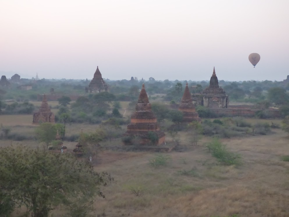 Golden Eagle Ballooning - bagan