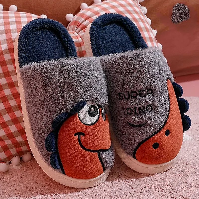 Chinelos de algodão quentes para casal com sola macia para homens no inverno. Conforto e aconchego para casa.