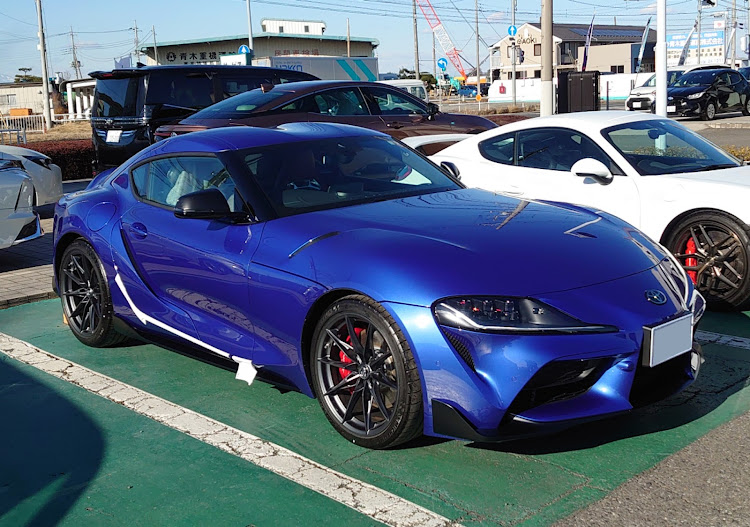 スープラのSUPRA A90・DB06・ドーンブルーメタリック・スープラRZ・マニュアル車に関するカスタム事例の投稿画像1枚目