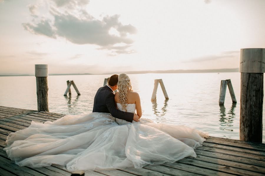 Jurufoto perkahwinan Varga Péter (veszpremwedding). Foto pada 23 Mei 2023