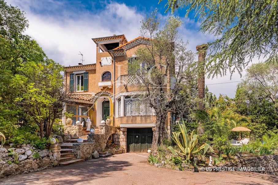 Vente villa 7 pièces 175.19 m² à Grasse (06130), 750 000 €