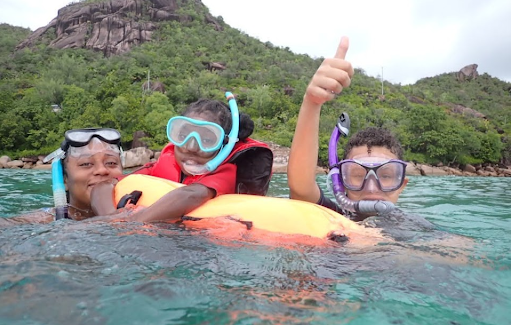 Launch of the sessions with the children in the Curieuse Marine Park in the Seychelles