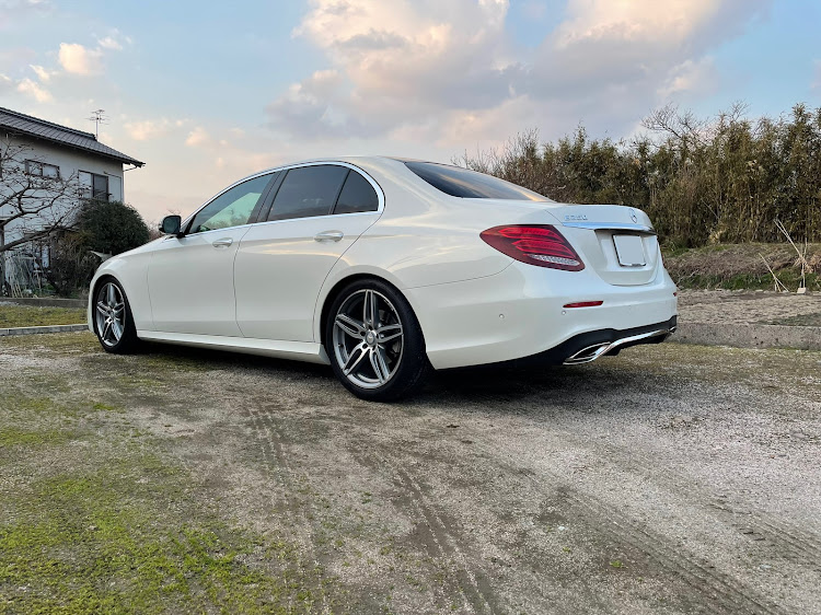Eクラス セダンのW213・EClass・Eクラス・KW車高調・洗車に関するカスタム事例の投稿画像4枚目