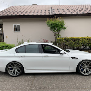 M5 F10