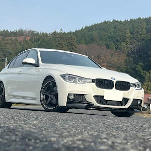 3シリーズ セダン 320i